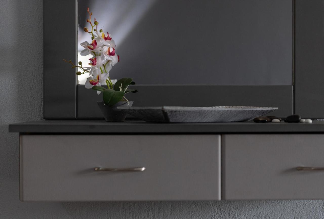 House Toula Elegant Apartment Сарти Екстериор снимка